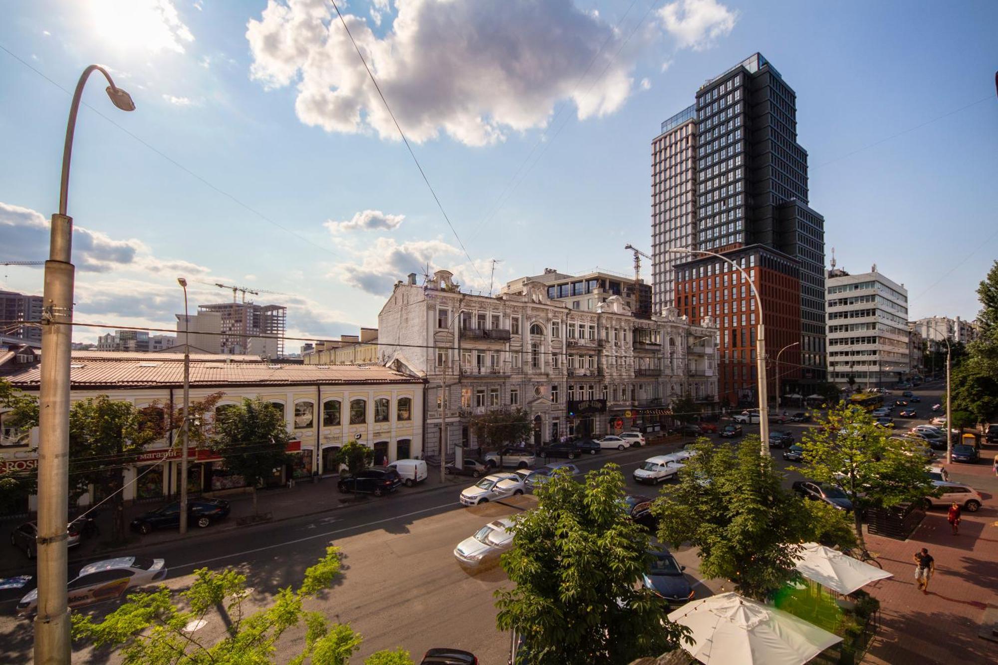 Central Apartments Kiev Exteriör bild