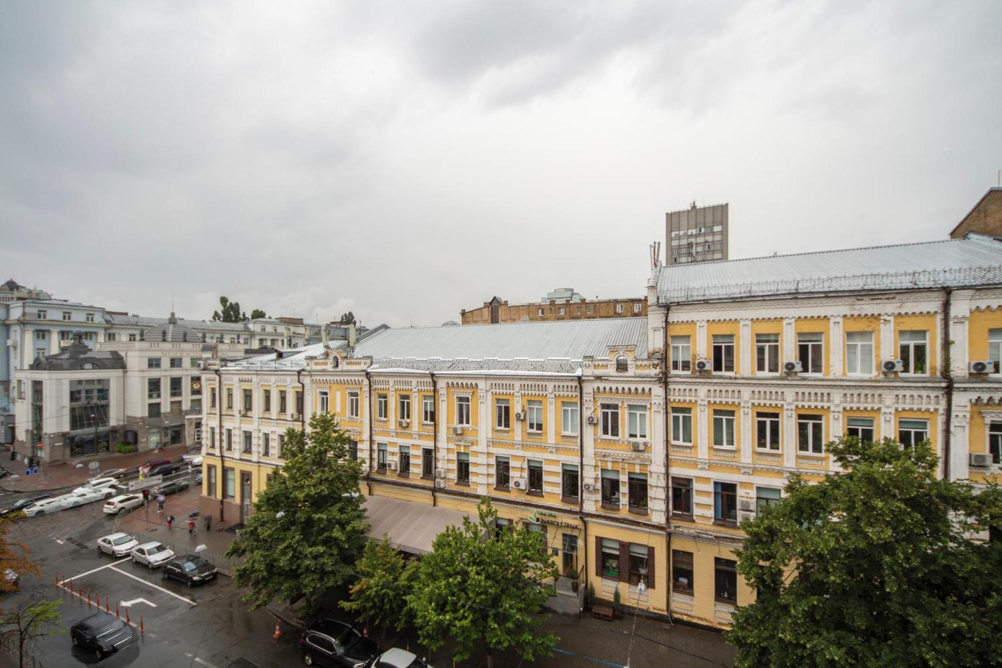 Central Apartments Kiev Exteriör bild