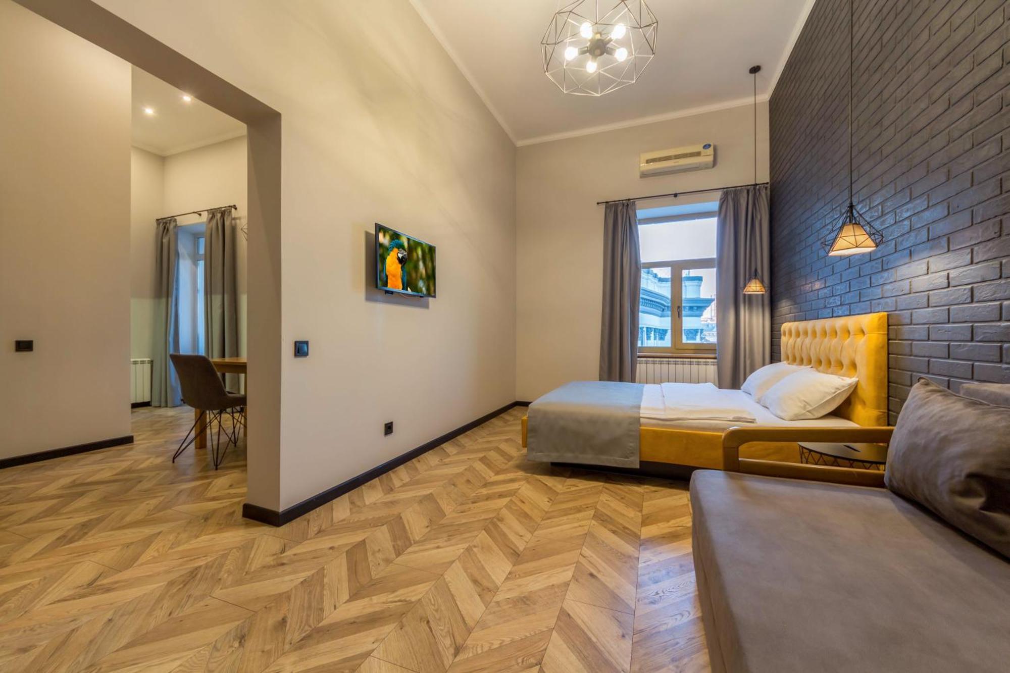 Central Apartments Kiev Exteriör bild